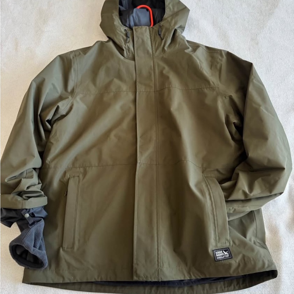 Eddie Bauer Men's Olive Raincoat